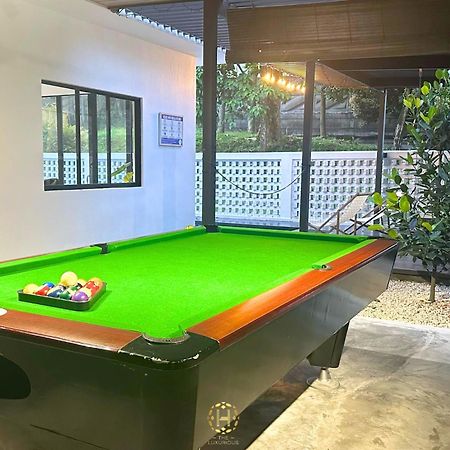 The Luxurious 27, Johor Bahru Villa Bagian luar foto