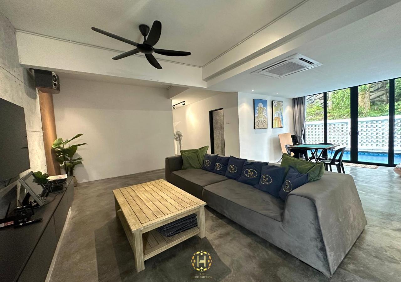 The Luxurious 27, Johor Bahru Villa Bagian luar foto
