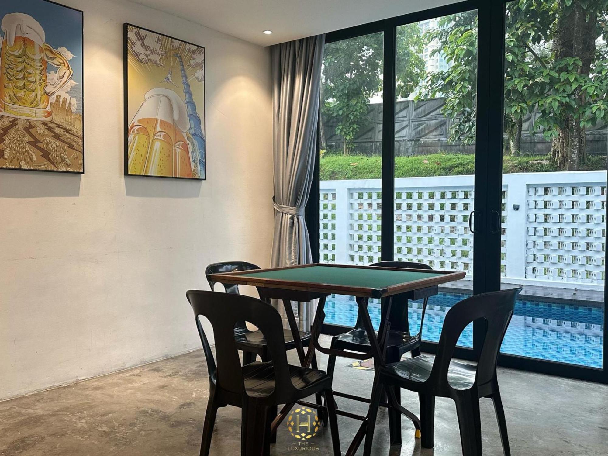 The Luxurious 27, Johor Bahru Villa Bagian luar foto