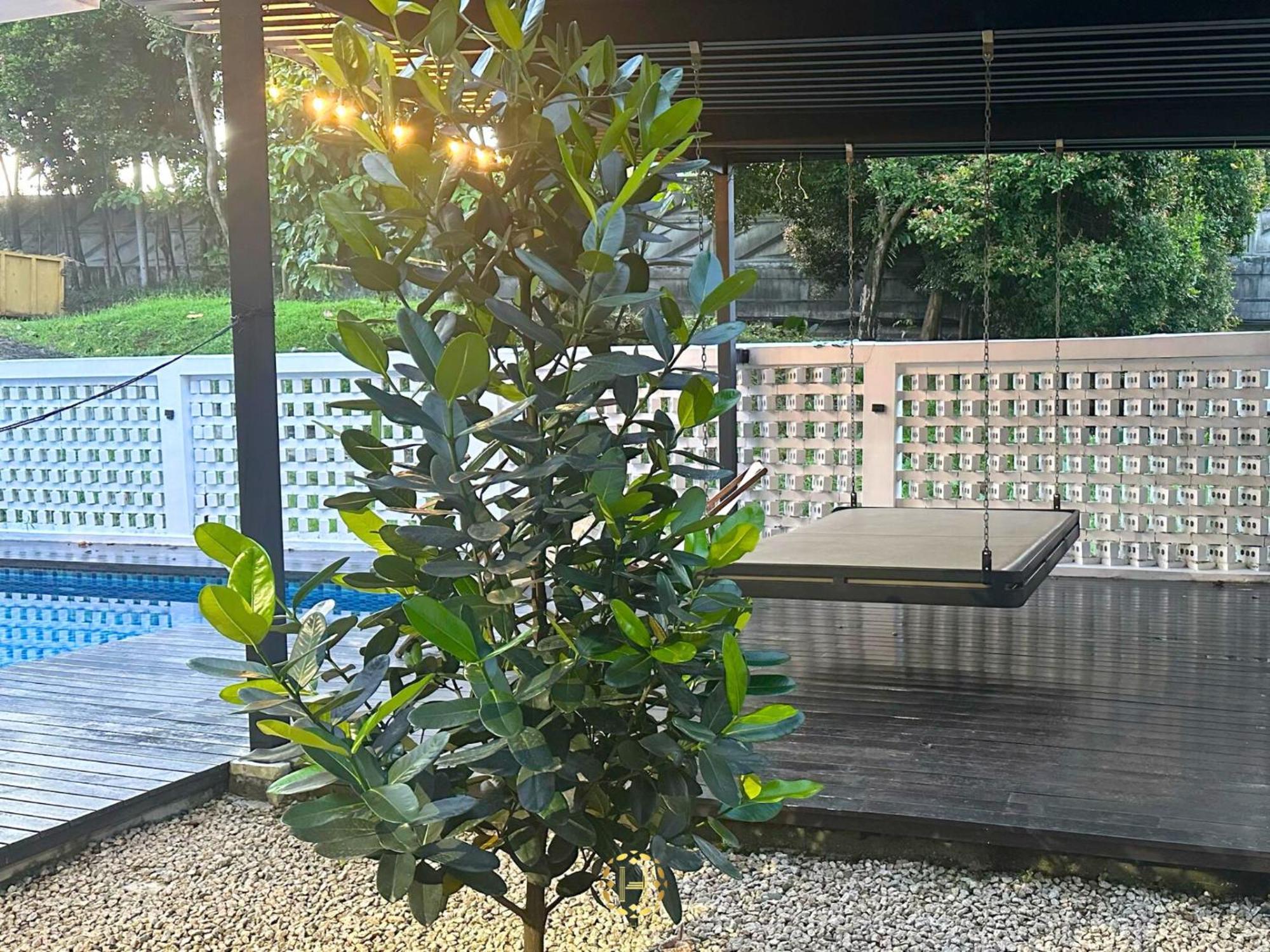 The Luxurious 27, Johor Bahru Villa Bagian luar foto